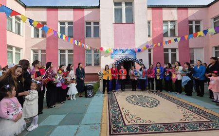 Манай цэцэрлэг-Бидний цэцэрлэг